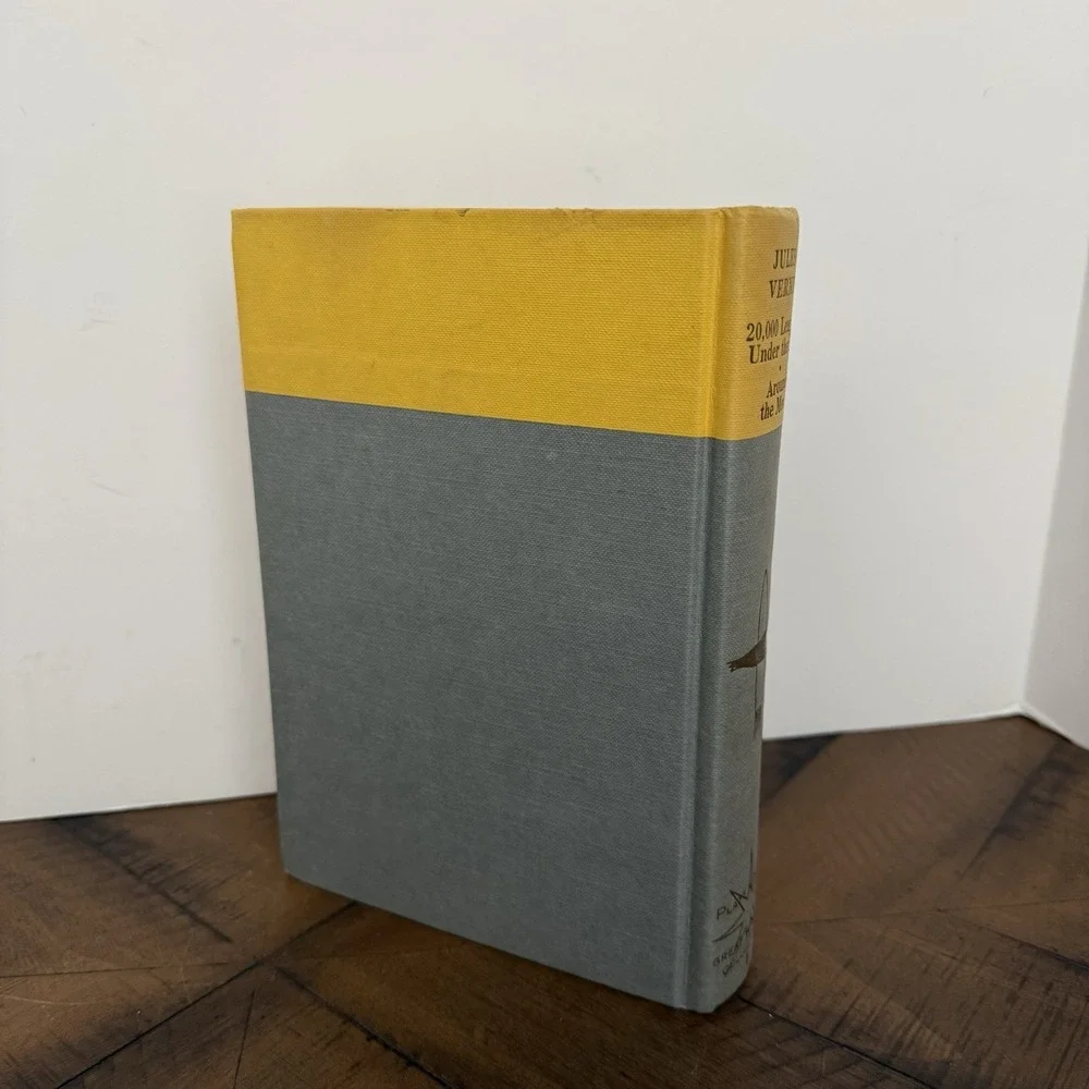 Jules Verne – 20,000 Leagues Under The Sea & Around The Moon – 1965 HC